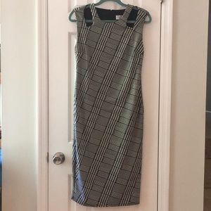 Carmen Marc Valvo houndstooth midi dress size M